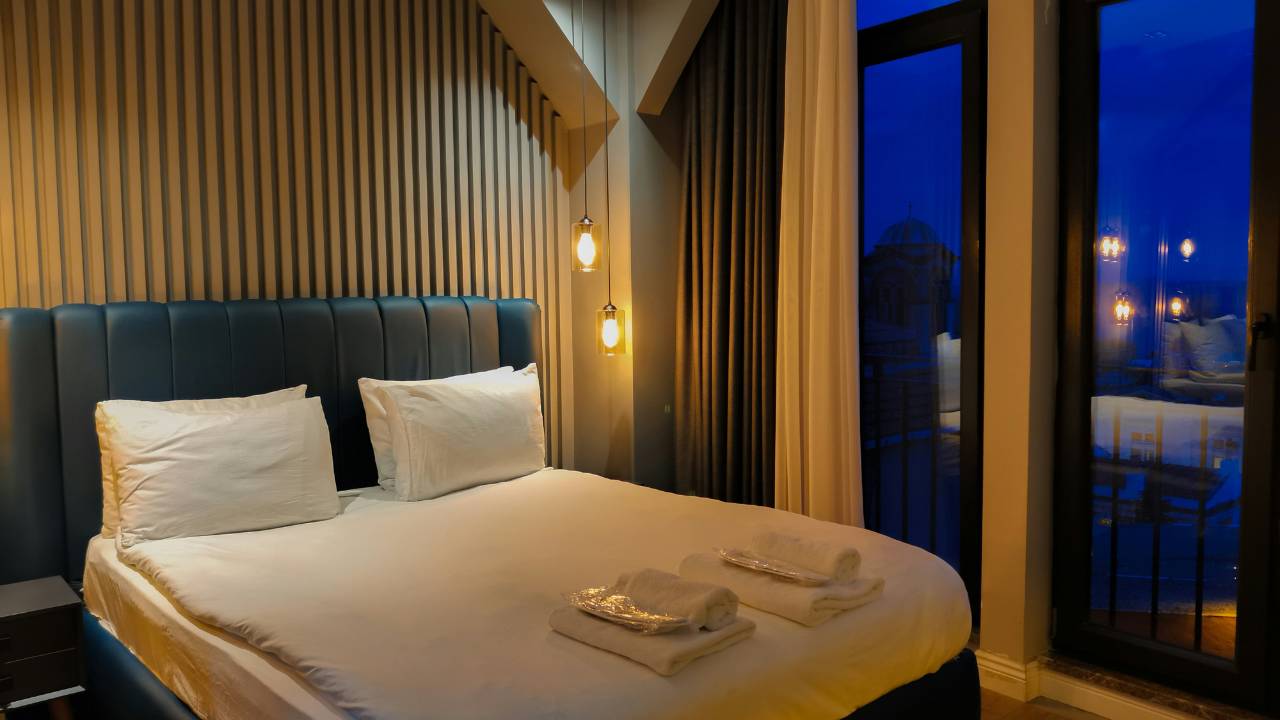 7 key features to look for when buying contract beds